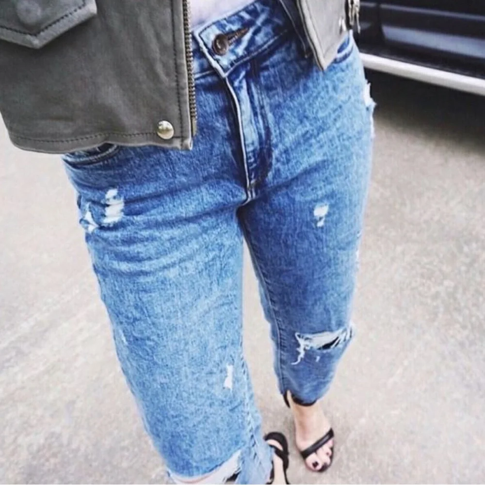 PAIGE Noella Straight Raw Hem Distressed boyfriend Jeans - Picture 12 of 13